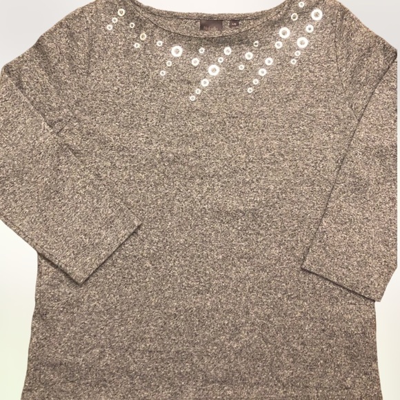 Rafaella Womens Boatneck Top SZ L with silver rivets around collar! 3/4 Sleeve - Picture 2 of 7